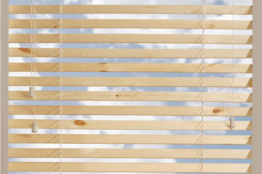 LIGHT WOOD HORIZONTAL BLINDS