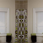 white horizontal blinds